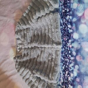 WD.NY Brand New Faux Fur Cape